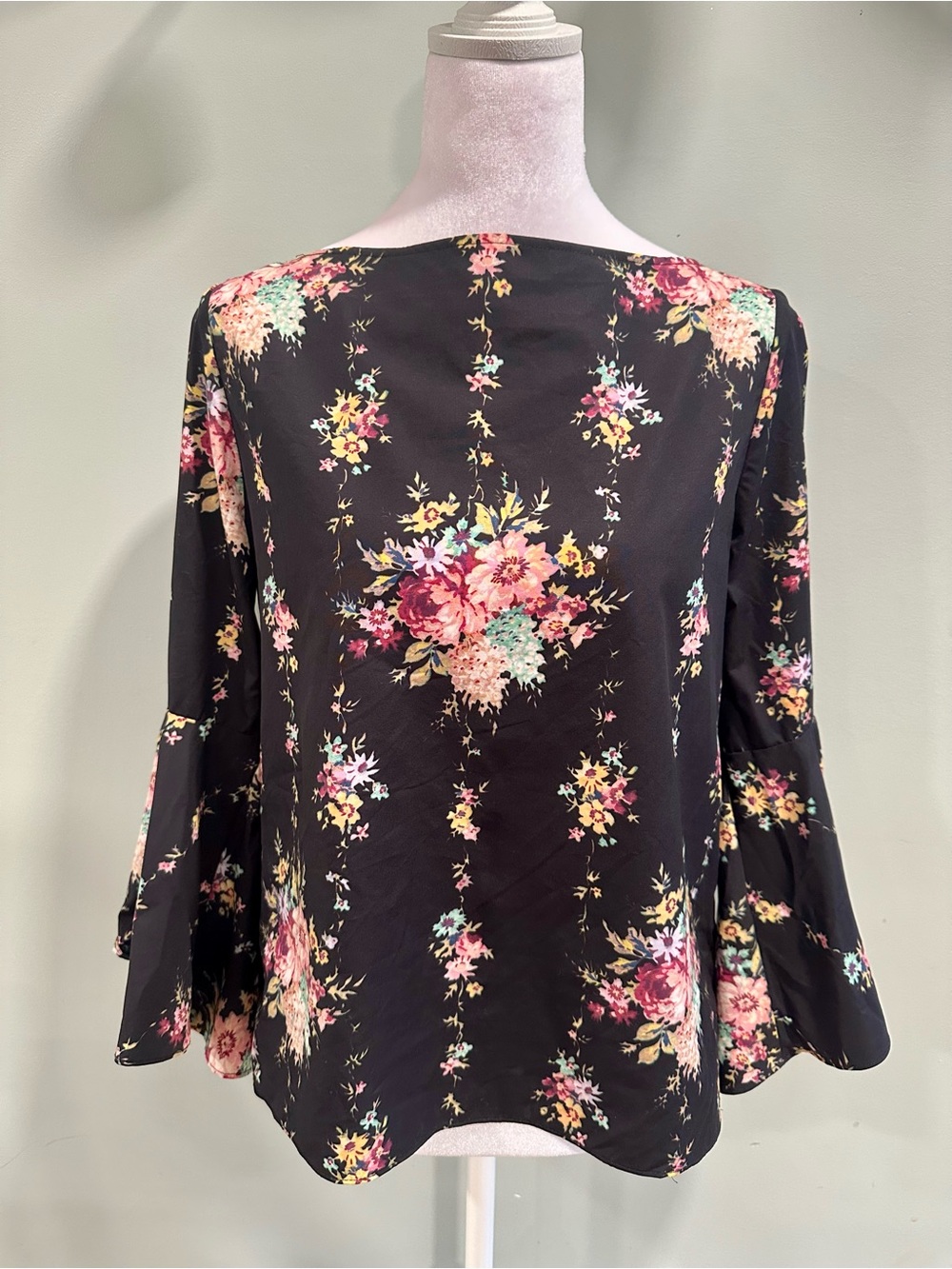Alice + Olivia Black Floral Bell-Sleeve Blouse
